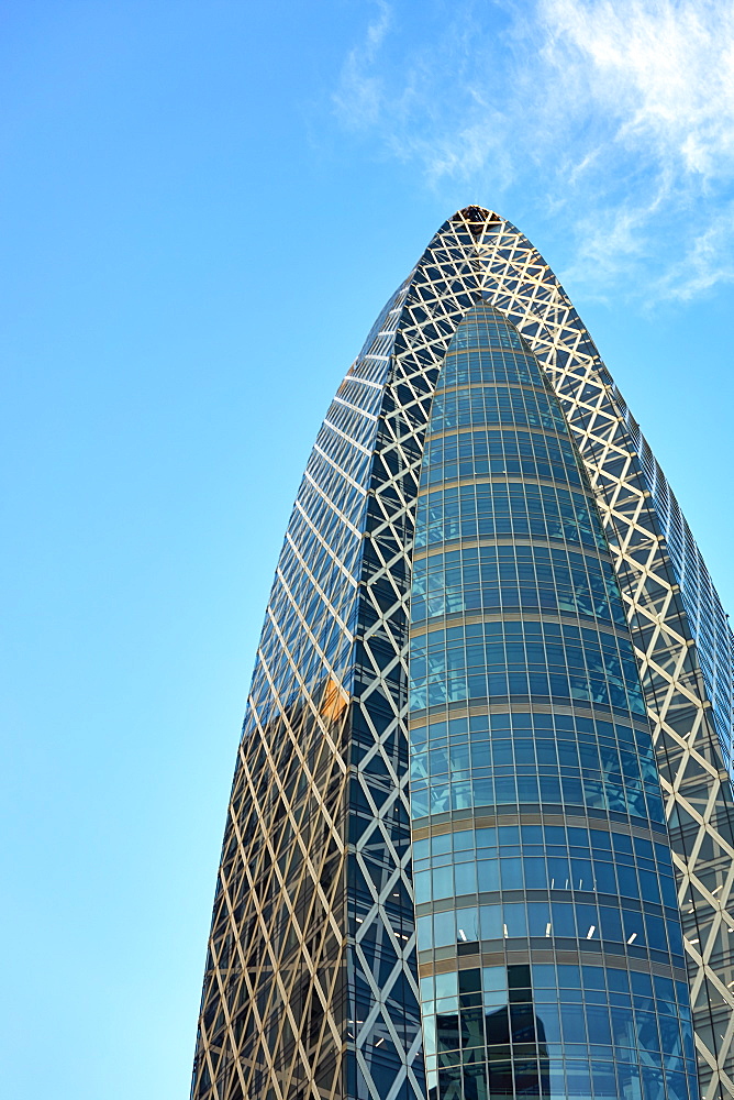 Mode Gakuen Cocoon Tower Skyscraper in Nishi-Shinjuku business district, Tokyo, Japan, Asia