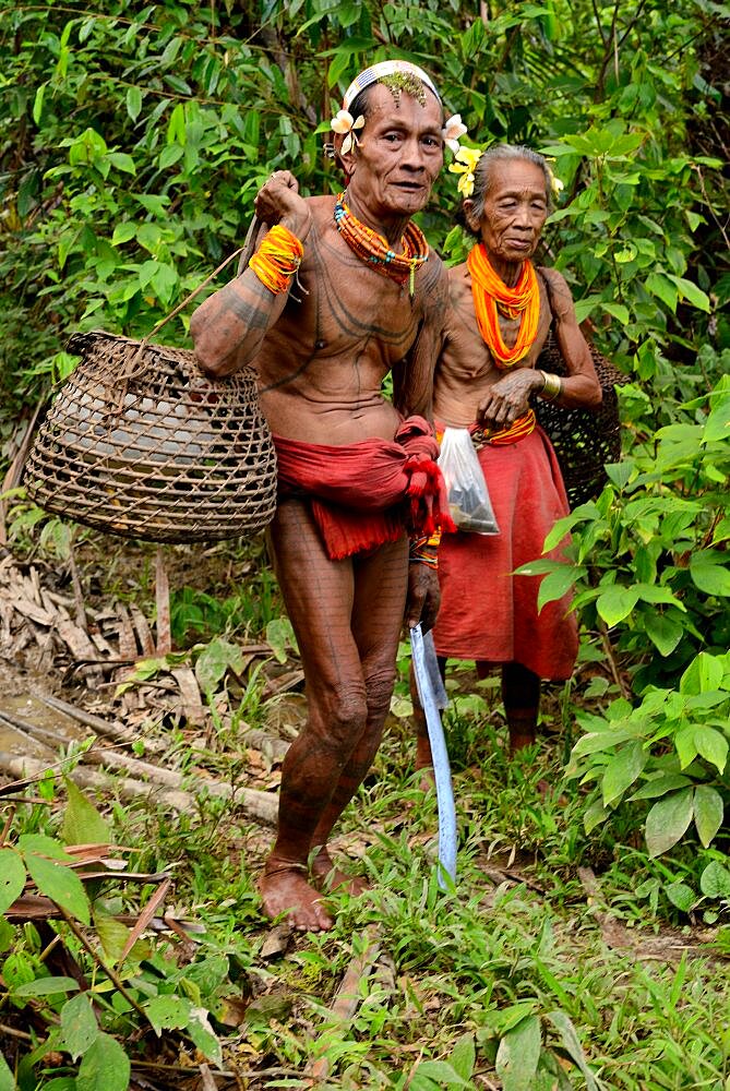 Couple Mentawai, Siberut, Indonesia