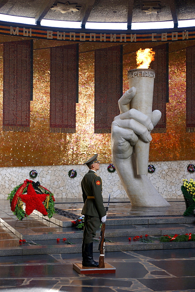 museum of the battle of Stalingrad from august 1942 to february 1943 eternal flame memorial hall in memory of the honor guard tourist visitors