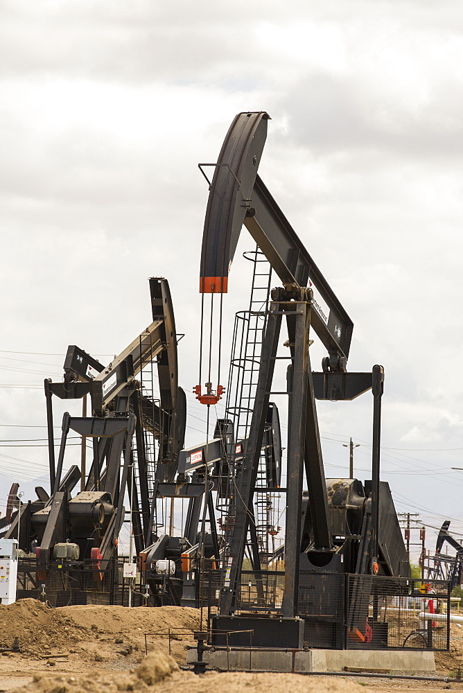 The Kern River oilfield in Oildale, Bakersfield, California, USA