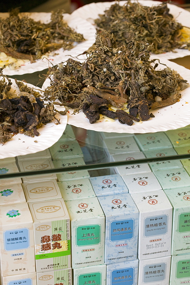 Traditional Chinese herbal medicines in a shop in Kendal, Lake District, Cumbria, England, United Kingdom, Europe