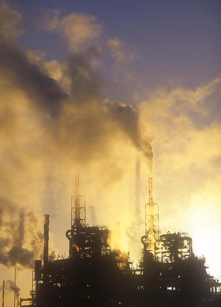 Pollution from a petrochemical plant on Teeside, England, United Kingdom, Europe