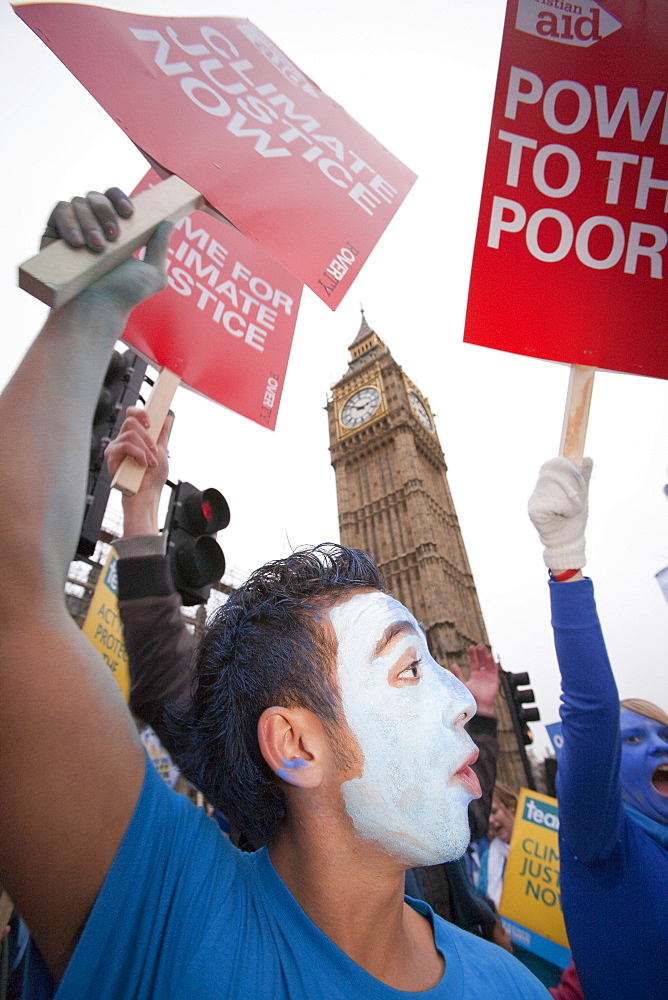 On 5th December 2009, the Stop Climate Chaos Coalition organized the Wave, London, England, United Kingdom, Europe