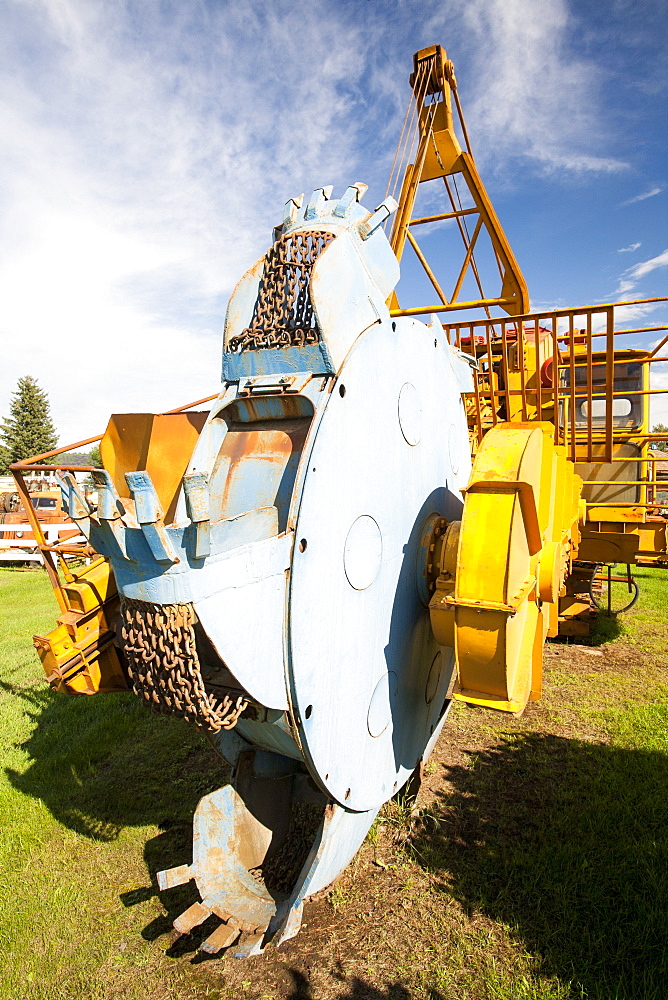 Old tar sands machinery in Fort McMurray, centre of the Athabasca tar sands, Alberta, Canada, North America