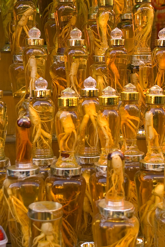 Korean ginseng roots for sale at Namdaemun street market area, Seoul, South Korea, Asia