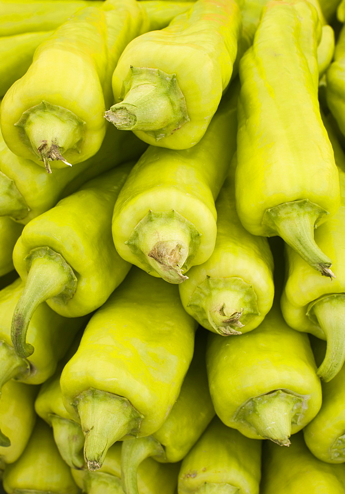  Green Peppers. Sunday morning markets. Pollenca, Tramuntana, Mallorca, Spain, Europe