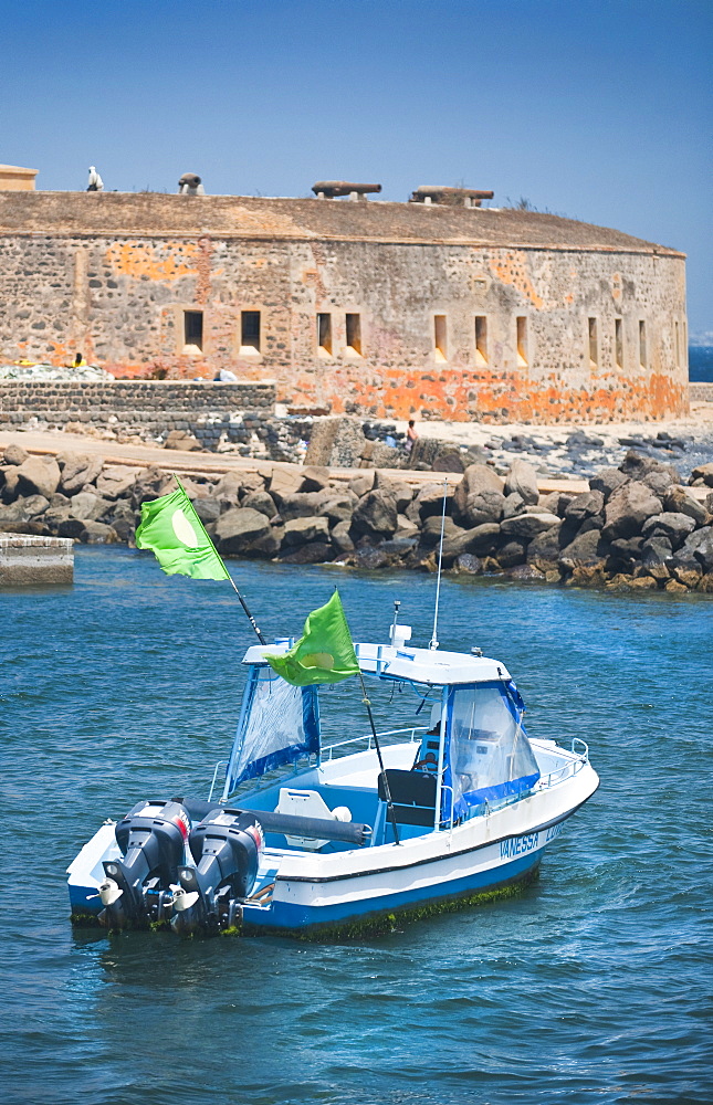 02/04/2009. Senegal, Dakar, Island of Goree, the beach, Unesco World Heritage, The island of Goree was a traditional slaving and trading port, by the colonial powers of Europe, It is a small town of historic houses, with a fort and a protected harbour for trading, port of Gorre. Dakar, Goree Islnad , Cape Verde Peninsula. Senegal