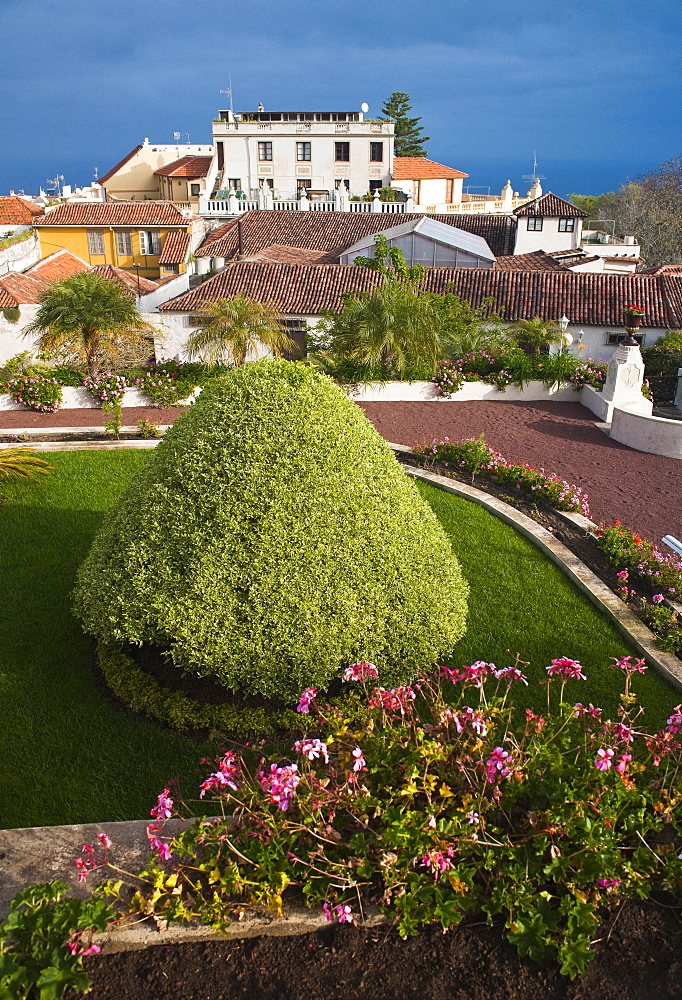 Spain, EspaÂ–a, Canary Islands, Canarias, Tenerife, La Orotava, Jardines del Marquesado de la Quinta Roja. Santa Cruz, Tenerife Island. Canary Islands