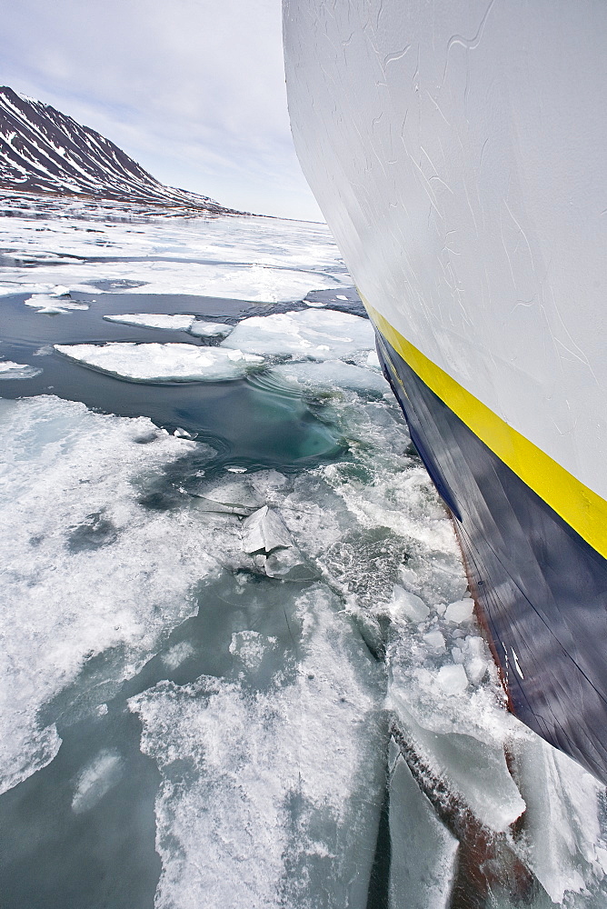 The Lindblad Expedition ship National Geographic Explorer, Svalbard Archipelago, Antarctica