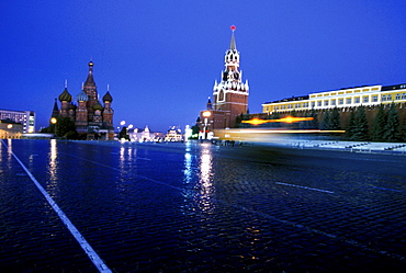 St. Basil's Cathedral and Kremlin, Red Square, Moscow, Russia