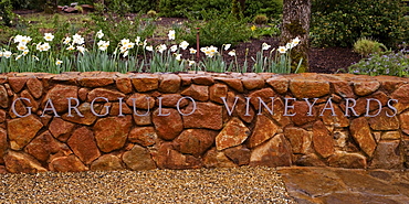 The entrance sign of the Gargiulo Vineyards Estate.