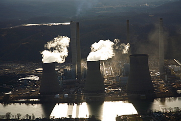 Aerial view of a coal-fired power plant.