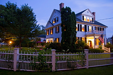 An inn in Maine.