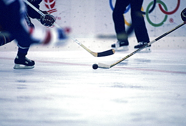 ice hockey, USA vs. Sweden, albertville france, winter olympics