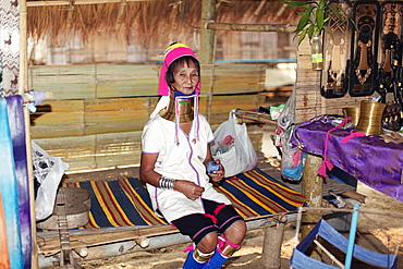 Myanmar-Thailand border is located near Mae Hong Long Neck Karen women living in the last