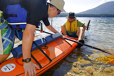 Boy Scouts canoeing on the Bowron Lakes circuit. Bowron Lakes Provincial Park. Quesnel, British Columbia