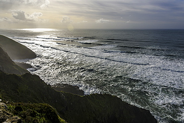 Seascape with cliffs and waves, Coastal Highway, Oregon, USA