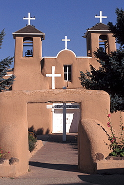 The Church of St. Francis of Assisi at Ranchos de Taos, New Mexico.Built in 1772 after the initial mission-building phase in New Mexico.