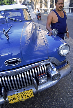 1952 Buick, near Capitilio, Havana