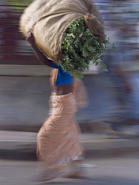 Bangalore, India,  8, 25, 04:  Shoppers rushing around in main market, called "City Market in  Bangalore, India.