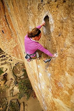 Rock climbing in Smith Rock State Park, Oregon, USA