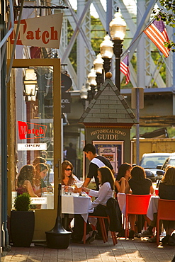 Shops and restaurants in Norfolk, Connecticut.