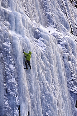 Toby Grohne boulders around at the ice at Winding Stair Gap on Hwy 64 near Franklin, NC