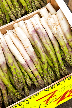 fresh Aspargus on French street market