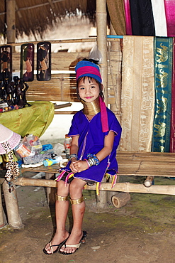 Myanmar-Thailand border is located near Mae Hong Long Neck Karen women living in the last