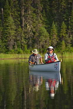 Boy Scouts canoeing on the Bowron Lakes circuit. Bowron Lakes Provincial Park. Quesnel, British Columbia