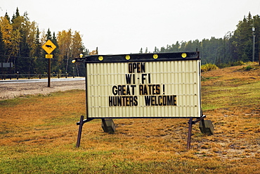 Sign advertising accommodation hunters welcome, Ontario canada