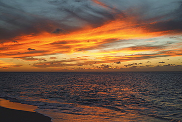 Colourful sunset over the pacific ocean, Hawaii, united state of america