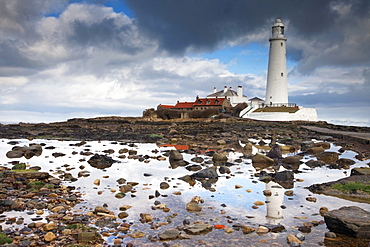 St. Mary's Island, Northumberland, England; St. Mary's Lighthouse