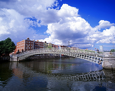 Ha'penny Bridge Over The River Liffey In Dublin, Ireland