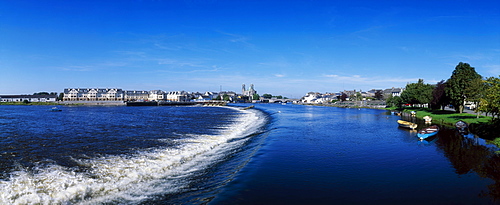 Athlone, River Shannon, County Westmeath, Ireland