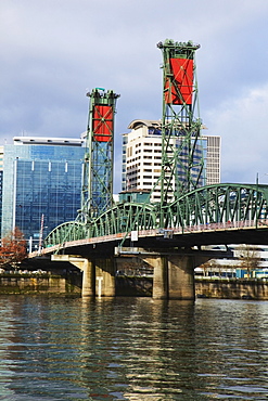 Portland, Oregon, United States Of America; Willamette River And Downtown Portland