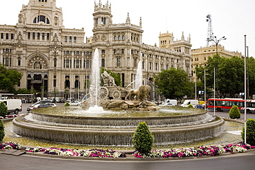 Fountain in front of a government building, Cibeles Fountain, Palacio De Comunicaciones, Plaza de Cibeles, Madrid, Spain