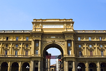 Low angle view of the entrance gate of a market square, Uffizi Museum, Florence, Tuscany, Italy