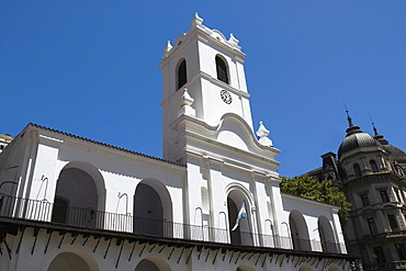 Low angle view of a building, Cabildo, Plaza De Mayo, Buenos Aires, Argentina