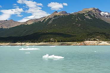 Lake in front of mountains, Lake Argentino, Patagonia, Argentina