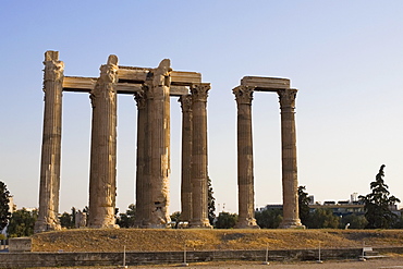 Old ruins of a temple, Temple Of Olympian Zeus, Athens, Greece