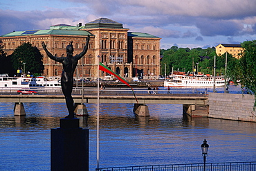 Close-up of a statue with a museum in the background, National Museum, Stockholm, Sweden