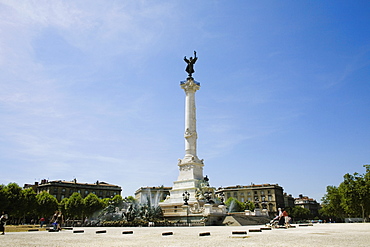 Low angle view of a monument, Fontaine Des Quinconces, Monument Aux Girondins, Bordeaux, Aquitaine, France