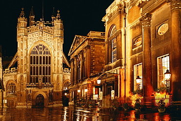 Front view of The Bath Abbey at night, England