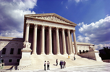 Facade of a government building, US Supreme Court, Washington DC, USA