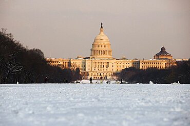 Facade of a government building, Capitol Building, Washington DC, USA