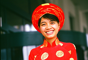 Portrait of a young woman smiling