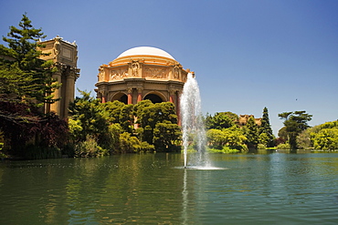 Panoramic view of a fountain and rotunda, The Exploratorium, San Francisco, California, USA