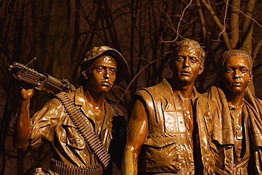 Sculpture of three soldiers at a memorial, Vietnam Veterans Memorial, Washington DC, USA