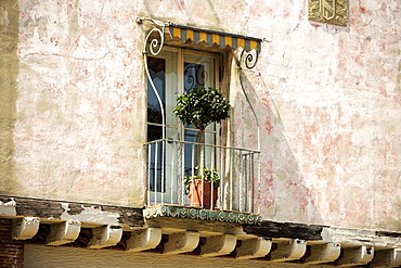 Low angle view of an ornate balcony on a building, El Mirador Apartments, Los Angeles, California, USA